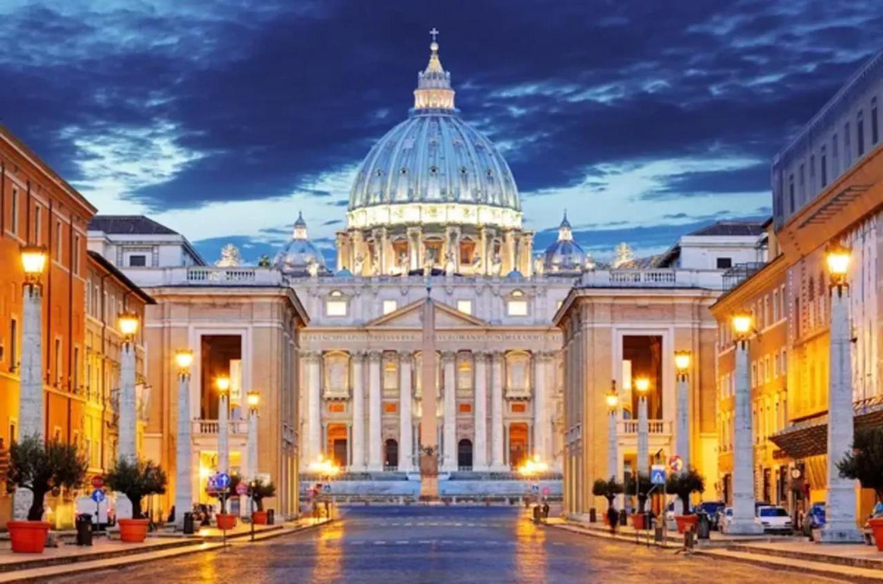 Vacanze Romane Colosseo Apartment Luaran gambar