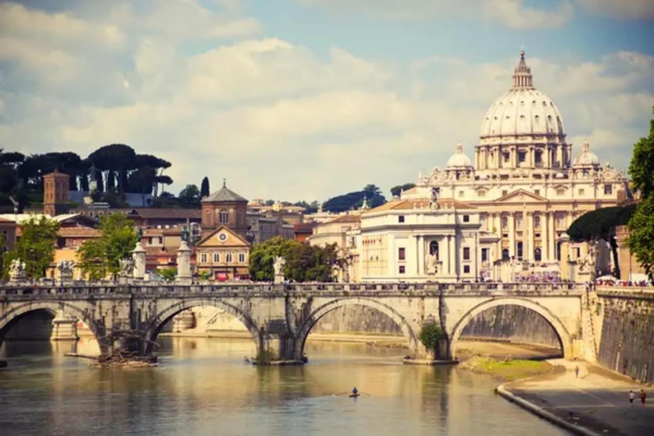 Vacanze Romane Colosseo Apartment Luaran gambar