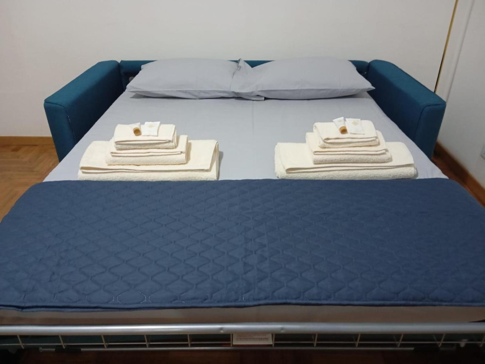 Vacanze Romane Colosseo Apartment Luaran gambar