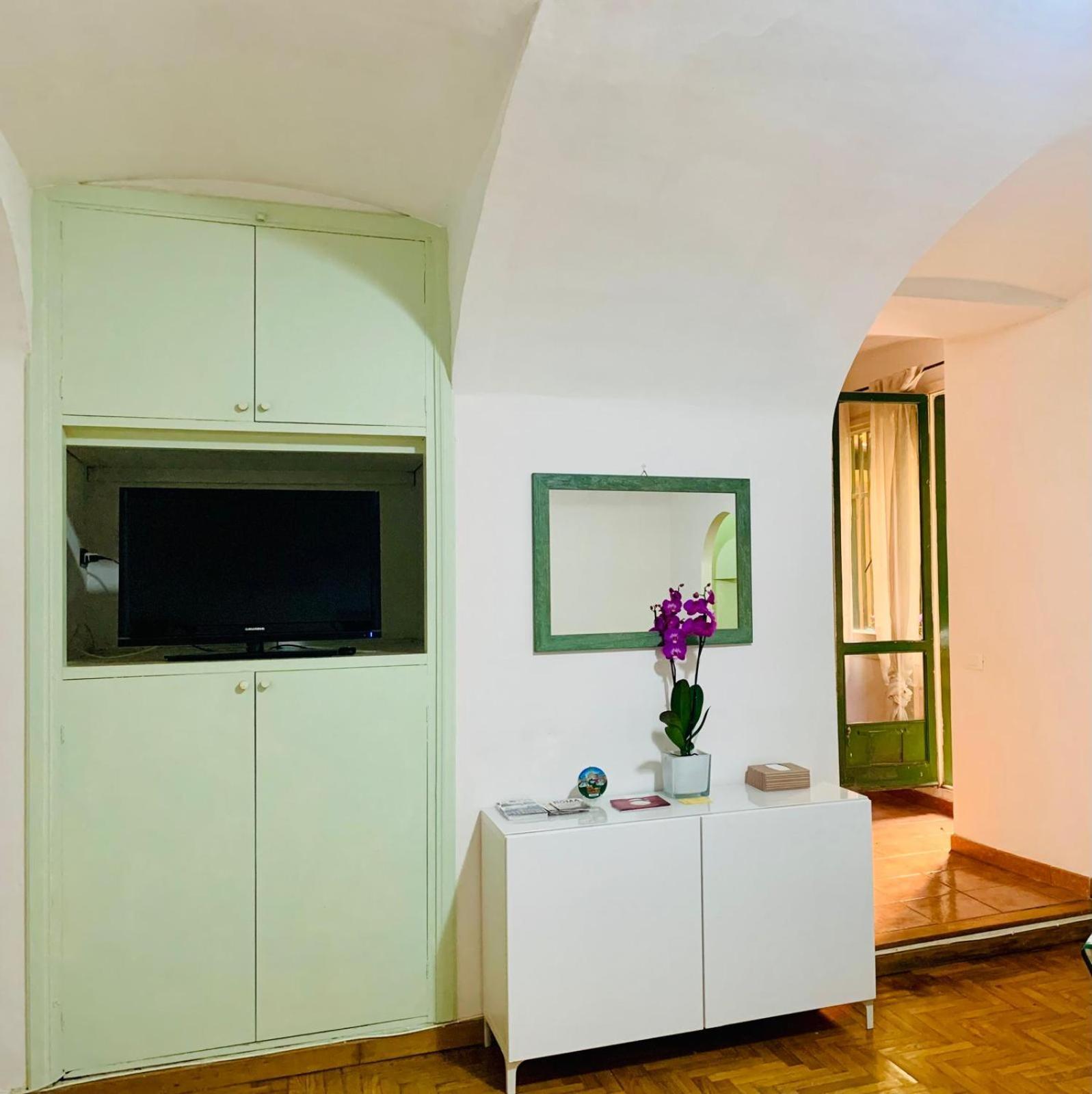 Vacanze Romane Colosseo Apartment Luaran gambar